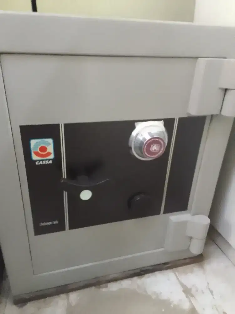 Jual brankas untuk keamanan dokumen penting anda