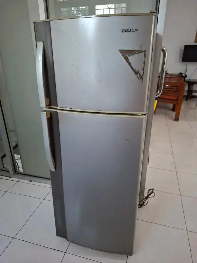 Kulkas Sharp 2 pintu