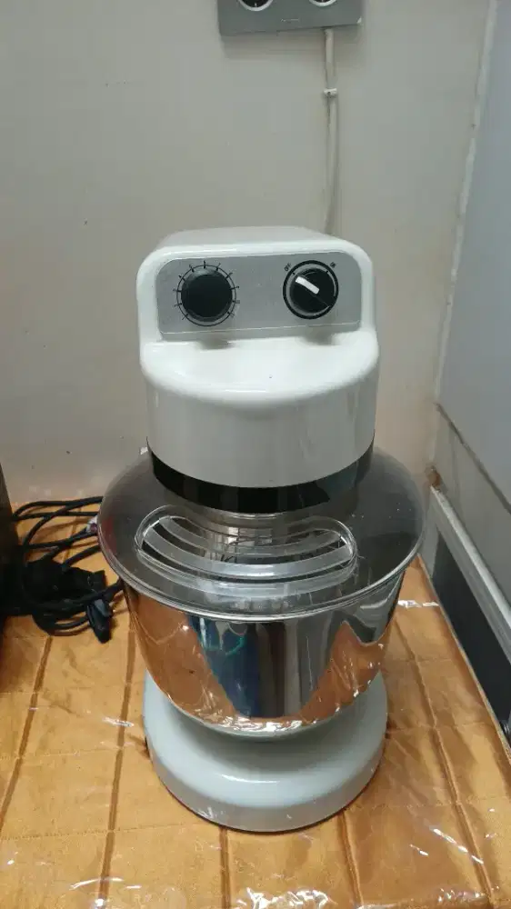 JUAL MESIN PEMBUAT ROTI DAN LAINNYA