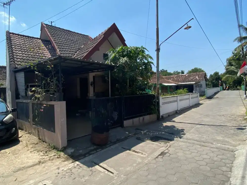 RUMAH DIJUAL BANYURADEN GAMPING SLEMAN SIAP HUNI DEKAT TUGU JOGJA