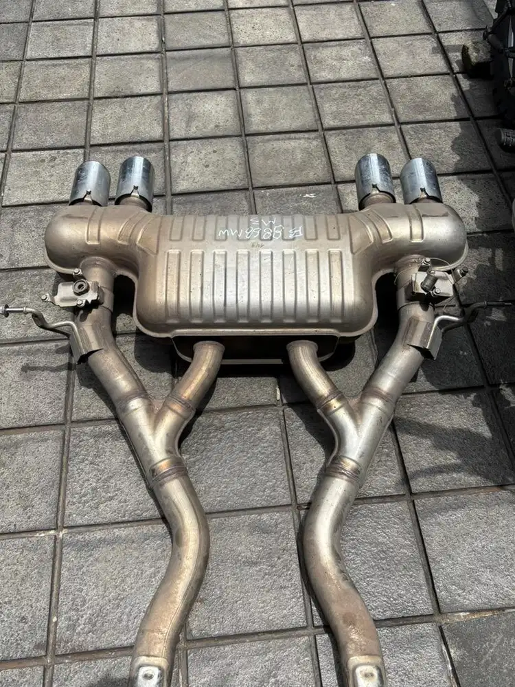 knalpot exhaust muffler bmw m3 m4 F80 F82 F83 oem genuine ori