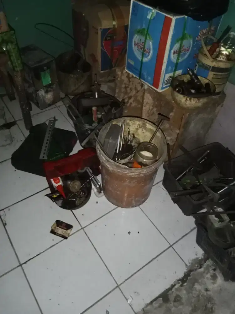 Set peralatan bengkel