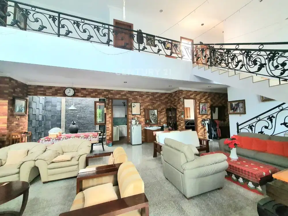 Rumah Cempaka Putih Posisi Hook Megah Cakep Siap Huni Furnished