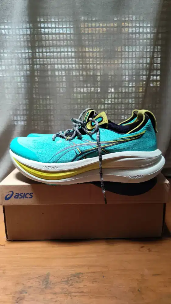 Asics Gel Nimbus TR 28