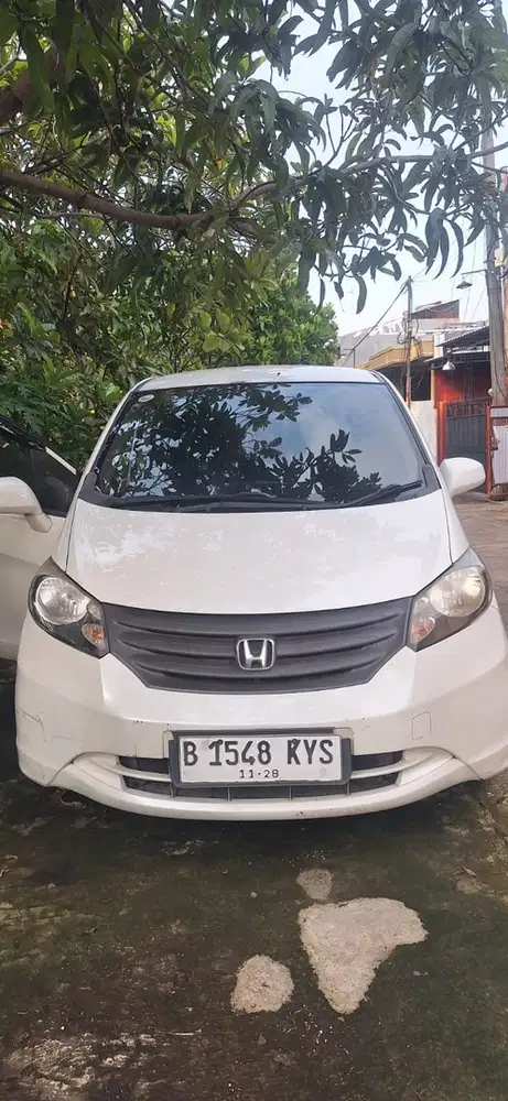 Honda Freed 2011 Listrik