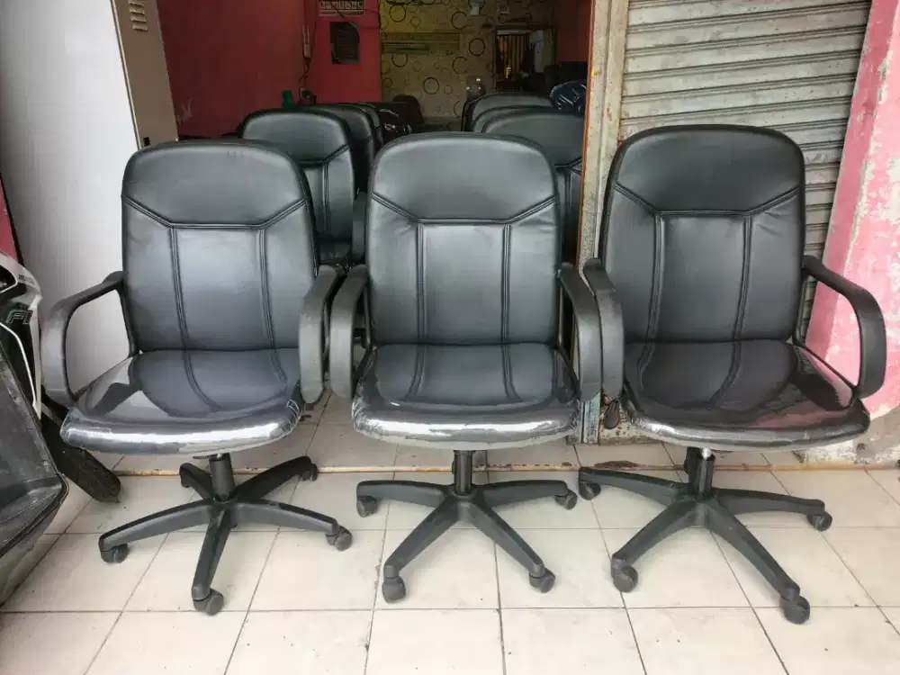 Kursi staf kantor informa