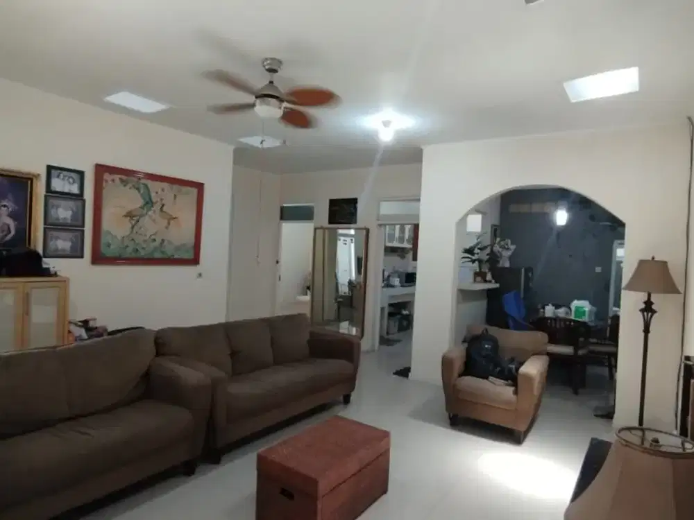 Rumah siap huni di kawasan strategis Cibabat Cimahi, lingkungan aman dan nyaman, dekat berbagai fasilitas umum