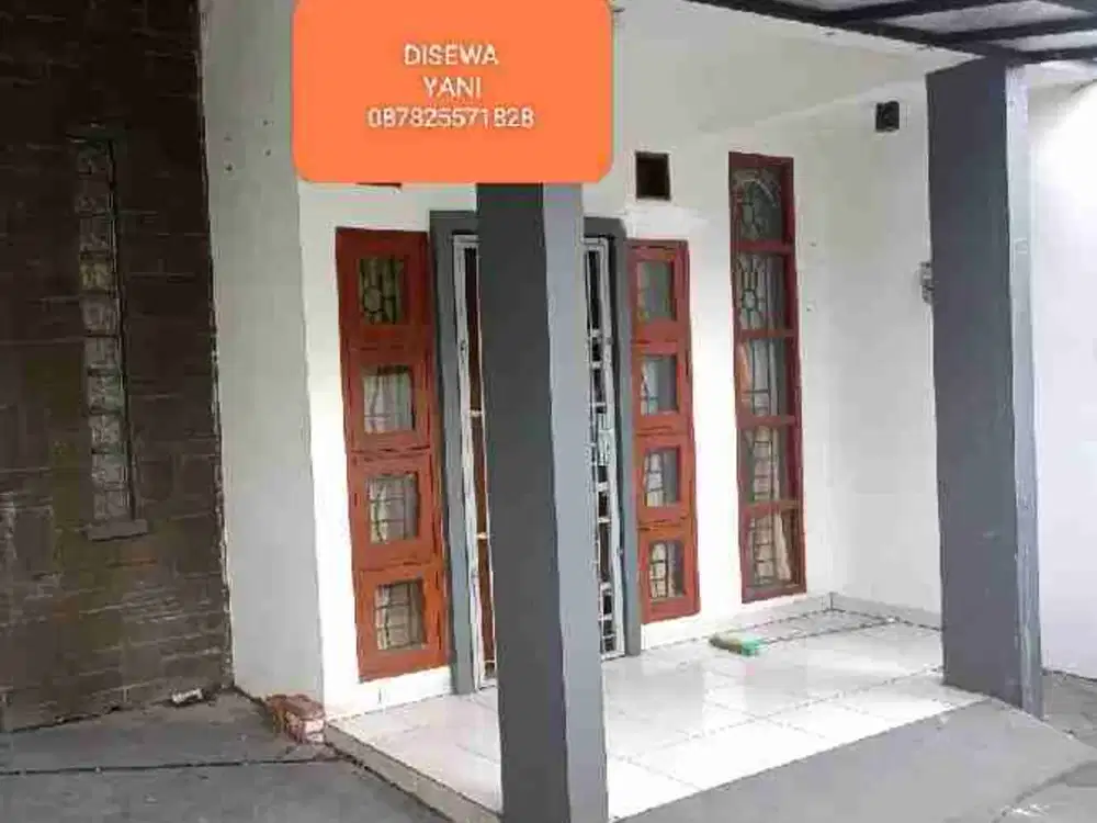 Rumah Strategis 1,5 lantai siap huni, Taman Kopo Indah