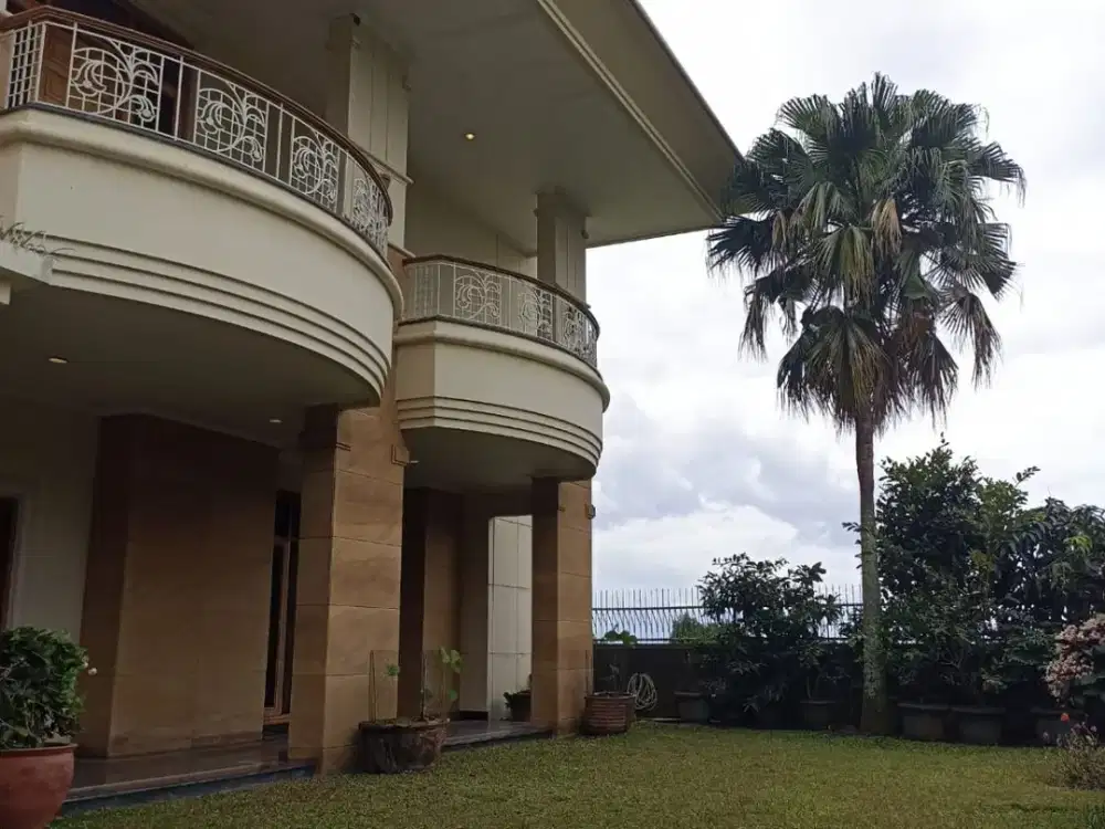 RUMAH MEWAH 2 LANTAI STRATEGIS NYAMAN SIAP HUNI DI BUDI INDAH BANDUNG