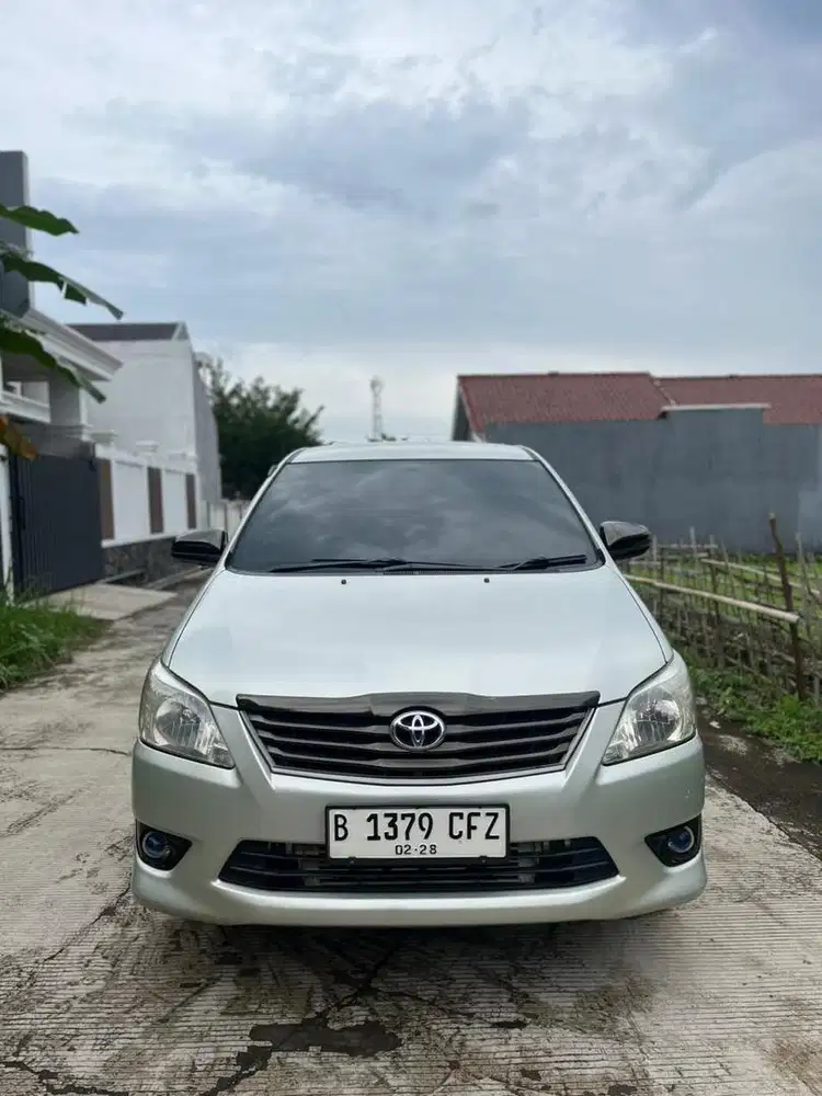 Toyota Kijang Innova Diesel Matic 2013