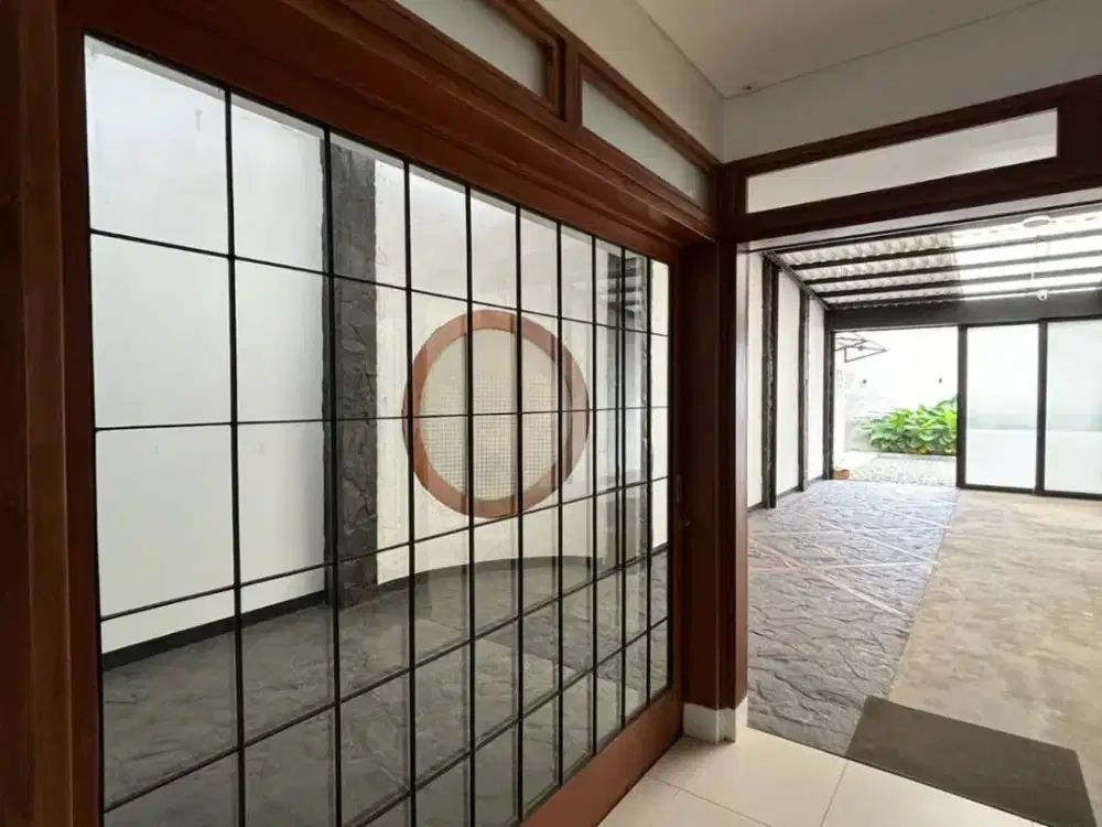 RUANG USAHA SANGAT STRATEGIS KAWASAN KULINER DI DAGO PUSAT KOTA BANDUNG BANGUNAN BAGUS TIDAK USAH RENOV LAGI