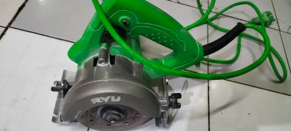 Di jual mesin potong granit batu marmer dll