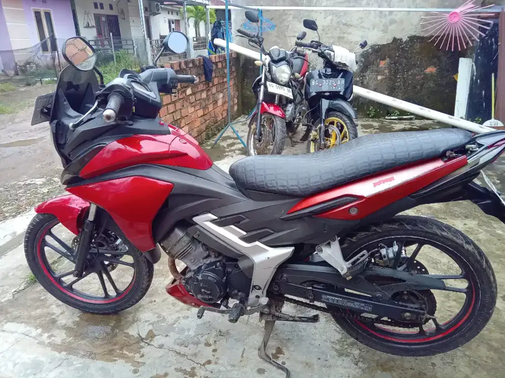 Dijual Motor Honda CS1 2009
