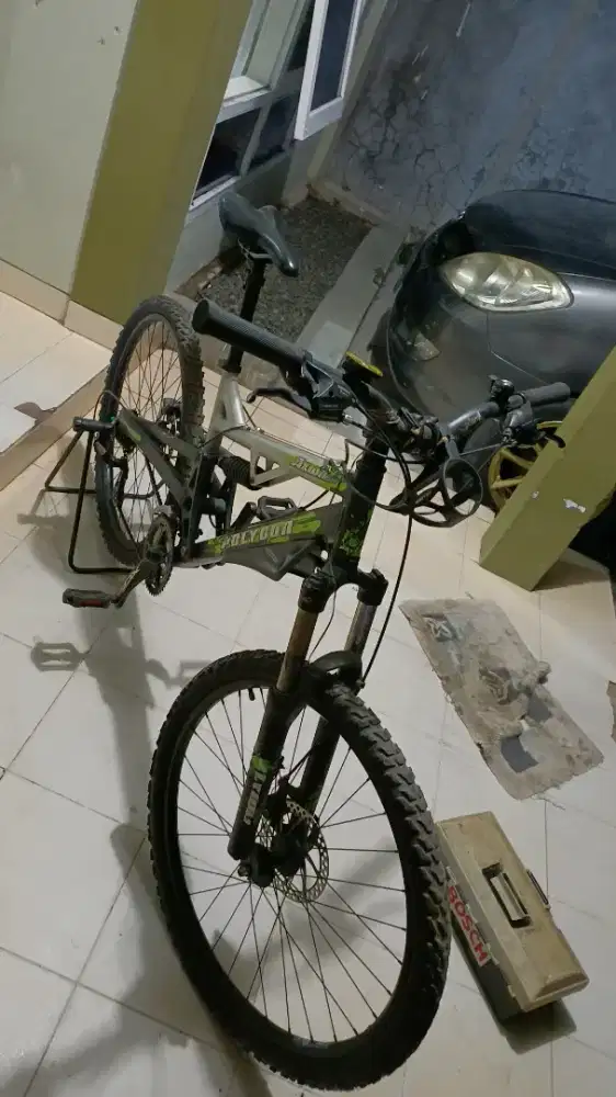 Sepeda Gunung MTB Polygon Axio 2.0