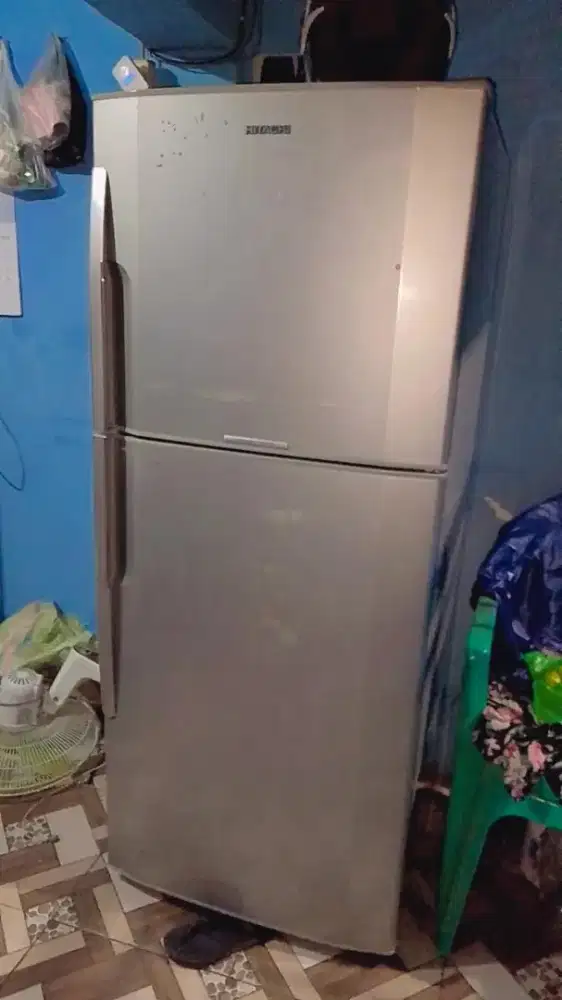 Kulkas jumbo hitachi