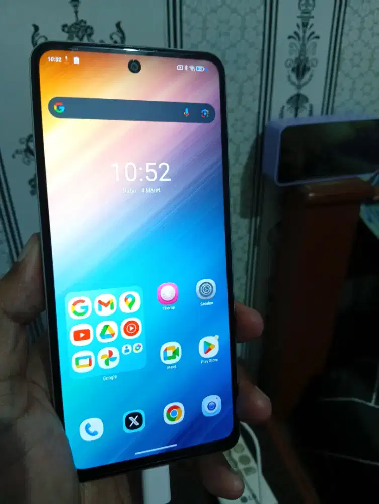 Advan X1 warna putih