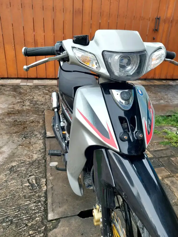 For Sale 100% F1ZR 2001 Silver