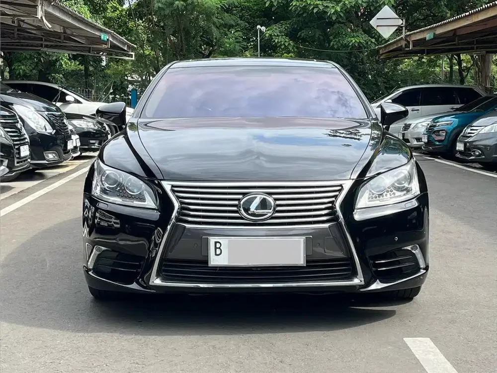 TERMURAH!! LEXUS LS460 L AT HITAM 2015