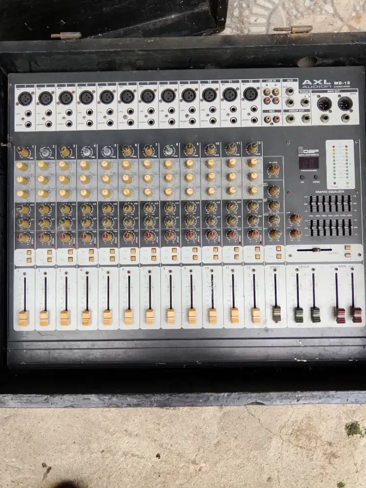 Mixer 12 ch Rp300rb sj