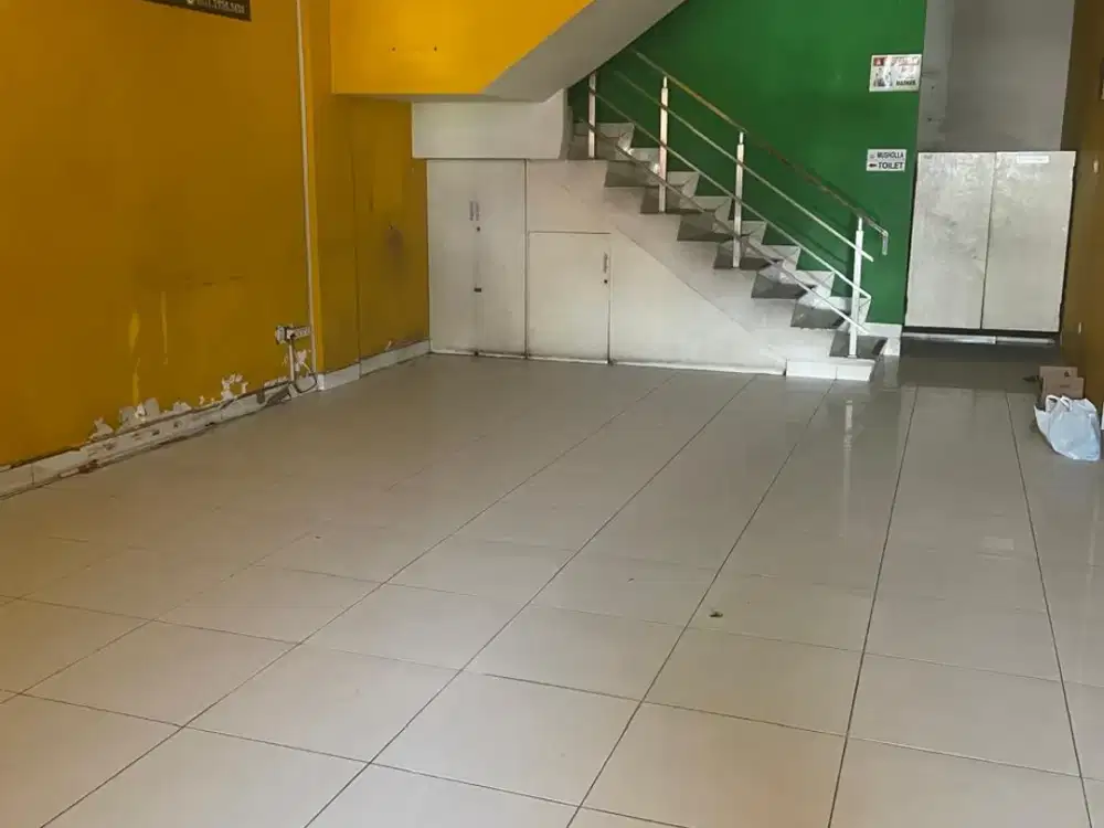 Ruko batununggal mainroad  di jalan waas  Dekat pintu masuk Batununggal Bandung