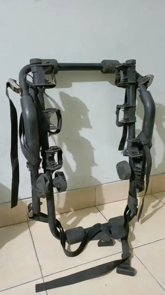Breket Sepeda di Mobil