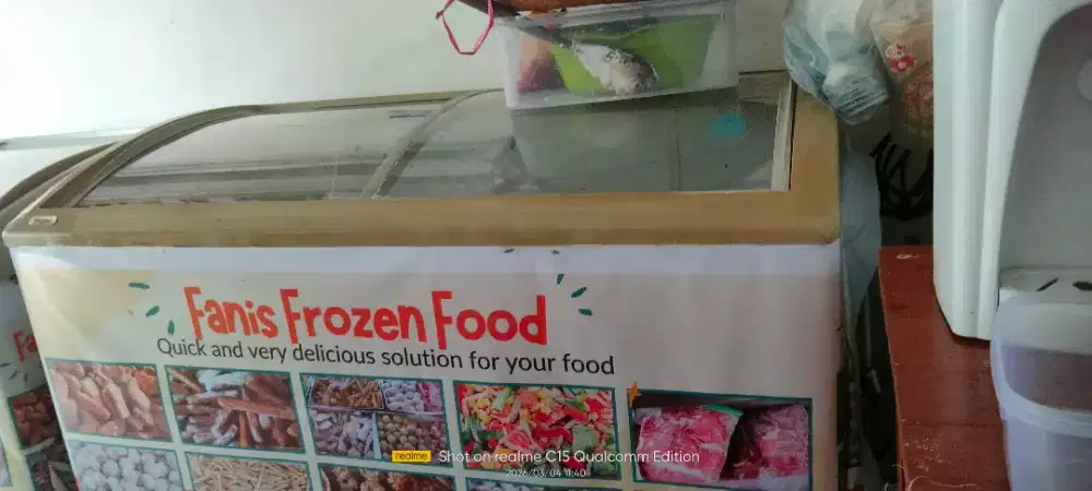 Jual freezer bekas kondisi dingin tapi dak bersalju