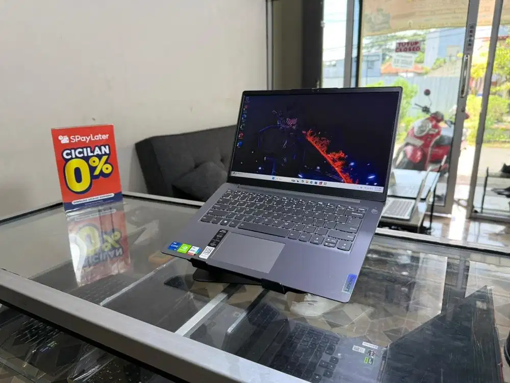 CORE I5gen11 NVIDIA MX350 SSD 512 GB RAM 8 GB