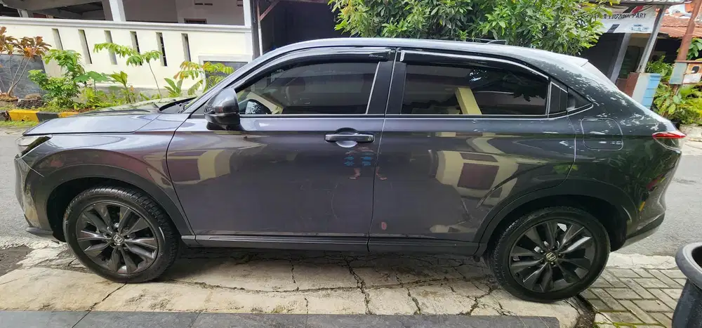 Honda HR-V 2025 Bensin Km rendah