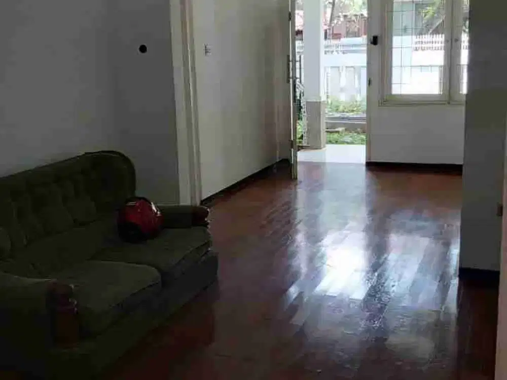 rumah lama 1½ lantai layak huni dalam komplek one gate kel.gunung kebayoran baru