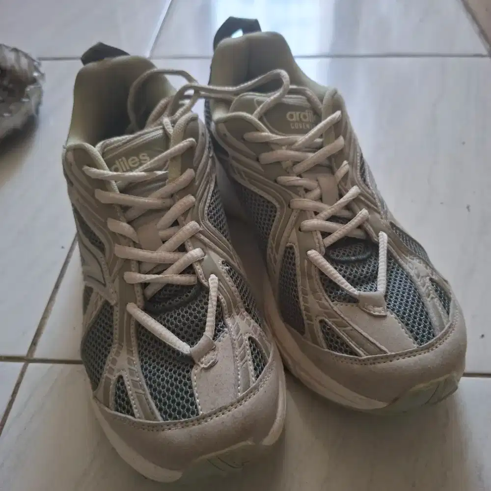 Ardiles coventry 2.0 ukuran 41 Warna Green snow white