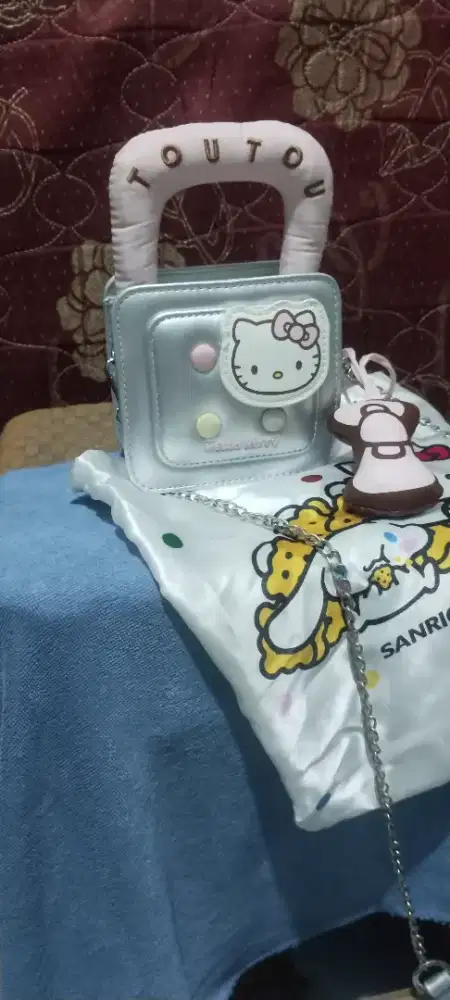 Tas selempang HK