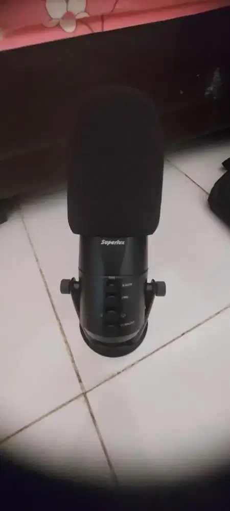 MICROPHONES SUPERLUX L401U