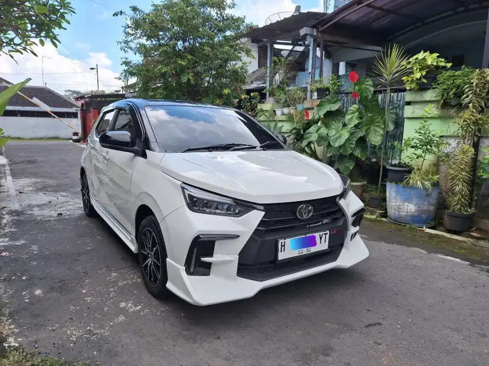 TOYOTA AGYA GR SPORT A/T TWO TONE BLACK WHITE