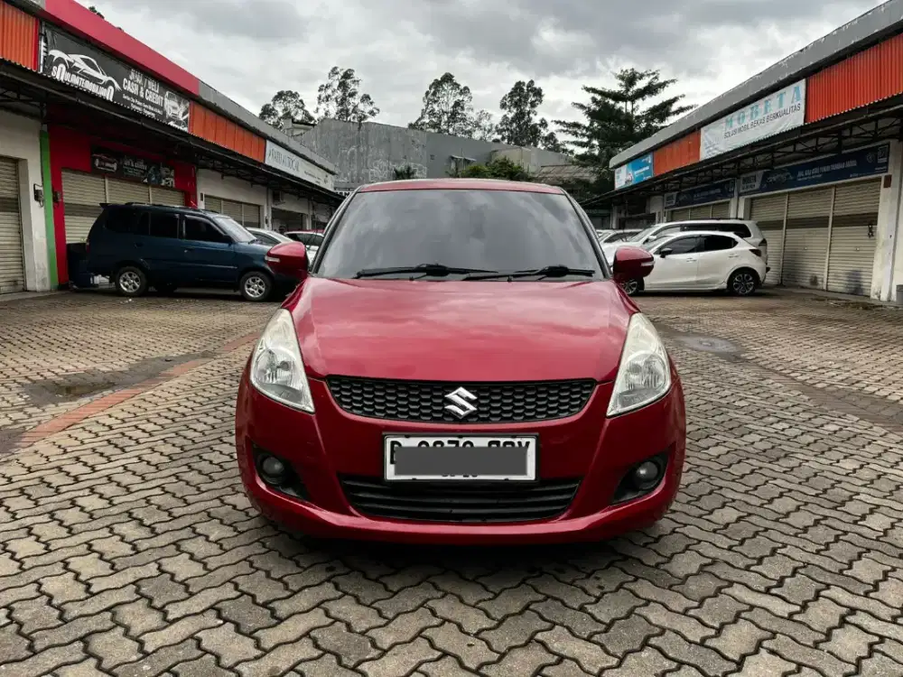 SUZUKI SWIFT GX AT 2014 RED EDITION