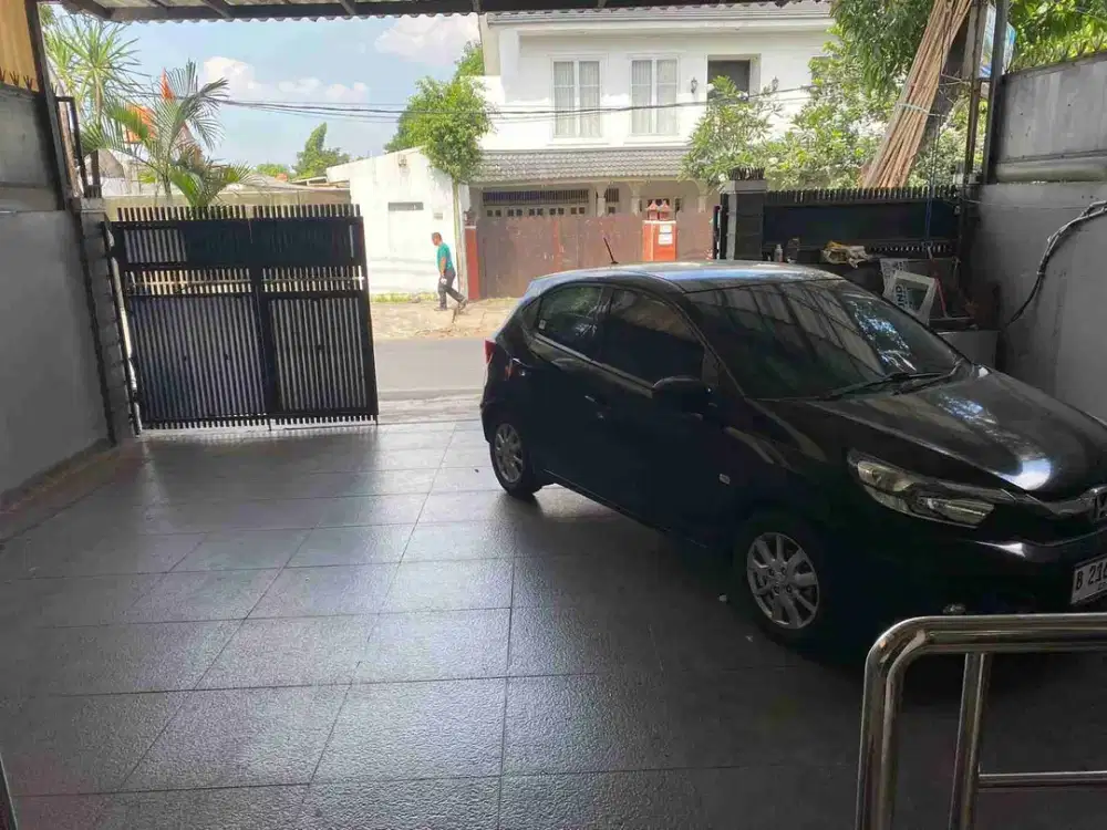 turun harga rumah 2 lantai komersil area bisa utk kantor