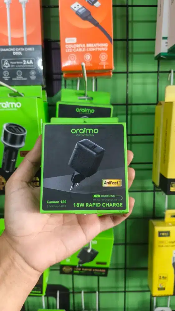 TRAVEL CHARGER LIGHTNING ORAIMO OCW-5184E+L53