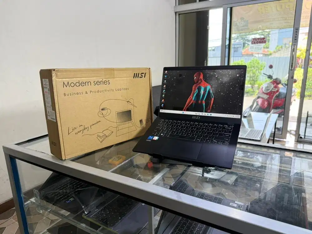 CORE I5gen11 SSD 512 GB RAM 8 GB FULSET GARANSI