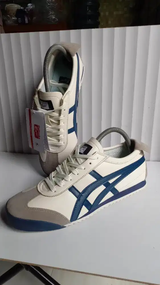 Onitsuka tiger ( full box )