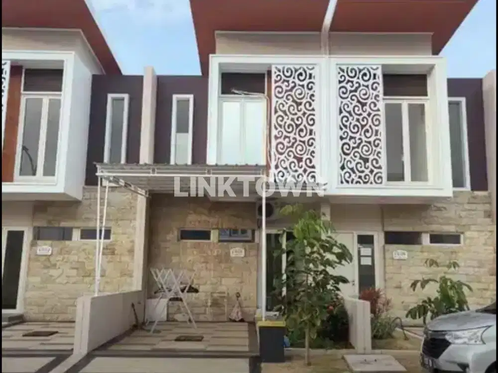Rumah Cantik 2 Lantai Srategis di Grand Sanaya Gresik Dekat Hulaan