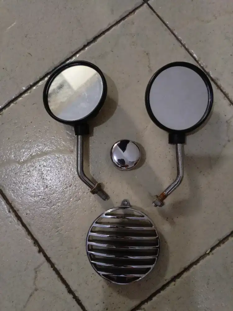 Spion dan aksesoris Vespa