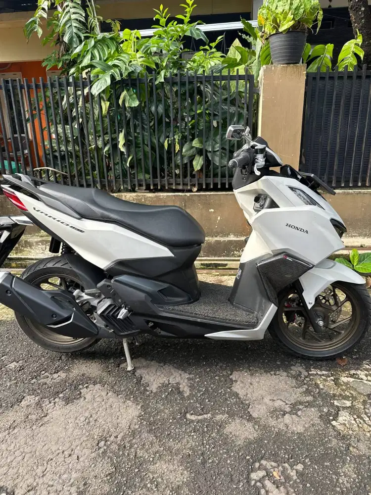 VARIO CBS 160 PUTIH