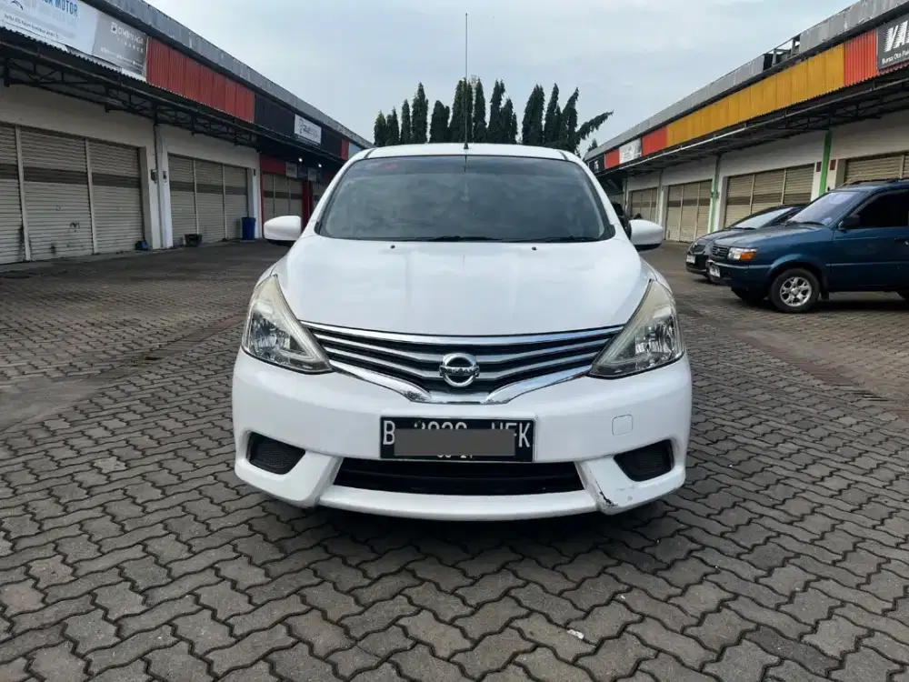 NISSAN GRAND LIVINA SV AT 2017 FACELIFT NEW MODEL RARE WHITE