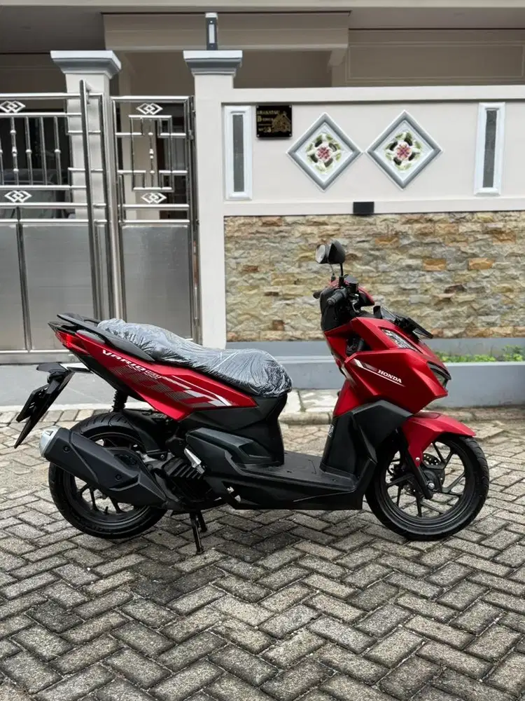 2RB KM‼️ Honda Vario 160 CBS Keyless Merah Sporty Tahun 2024