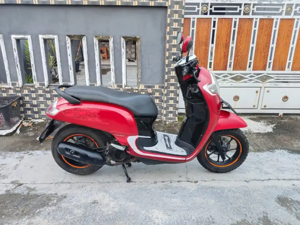 Honda Scoopy f1 donat thn 2017 plat 2027 di Tangerang