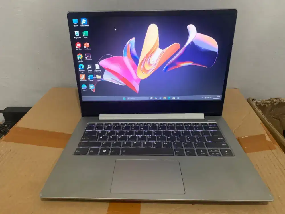 Laptop Lenovo 320s
core i5-8250U