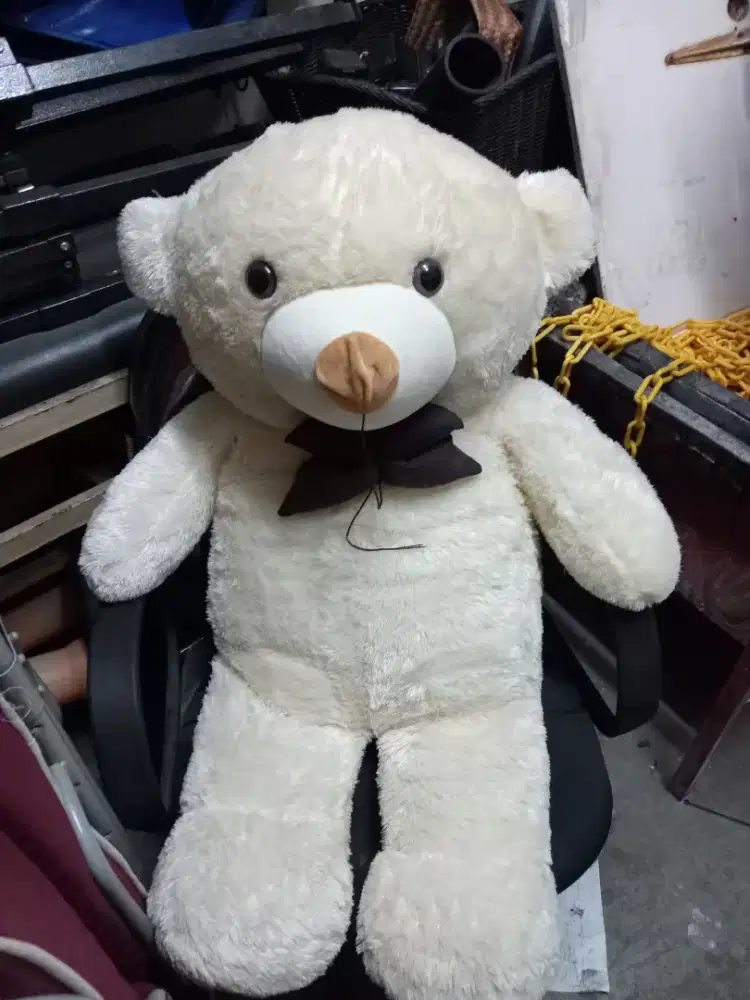 Boneka bentuk beruang