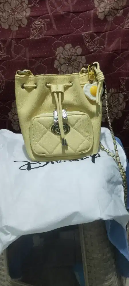 Tas selempang telor ceplok disney