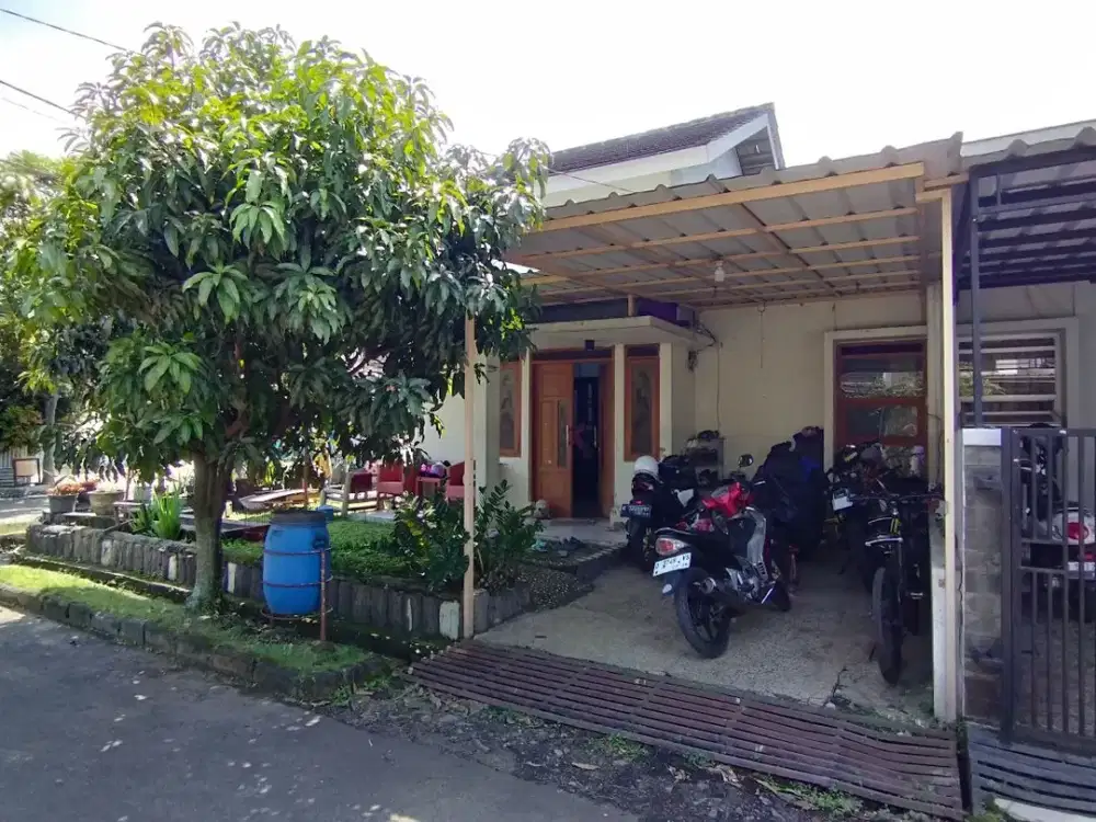 Rumah Murah Siap Huni SHM Hoek nyaman di Buana Ciwastra , Bandung