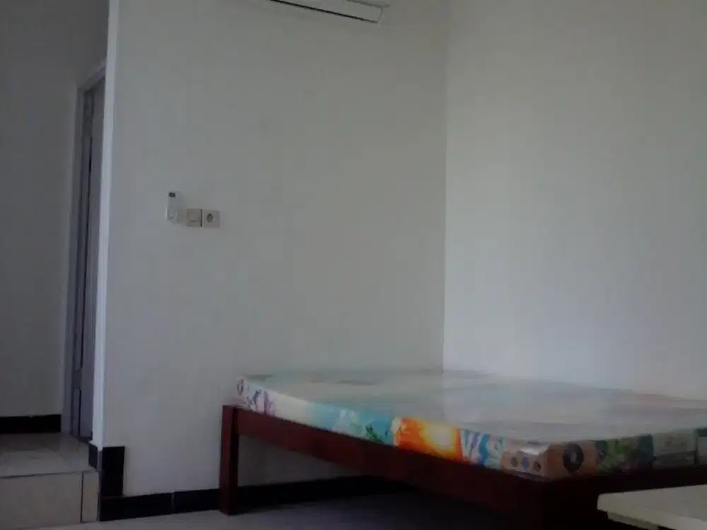 Kos AC Pegawai di Perumahan Rewwin Waru Sidoarjo