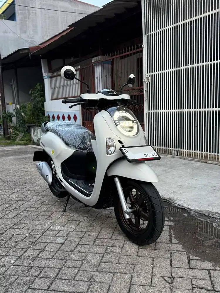 KM 111‼️ Honda New Scoopy Prestige Keyless Putih Tahun 2025 PJK 04 2026